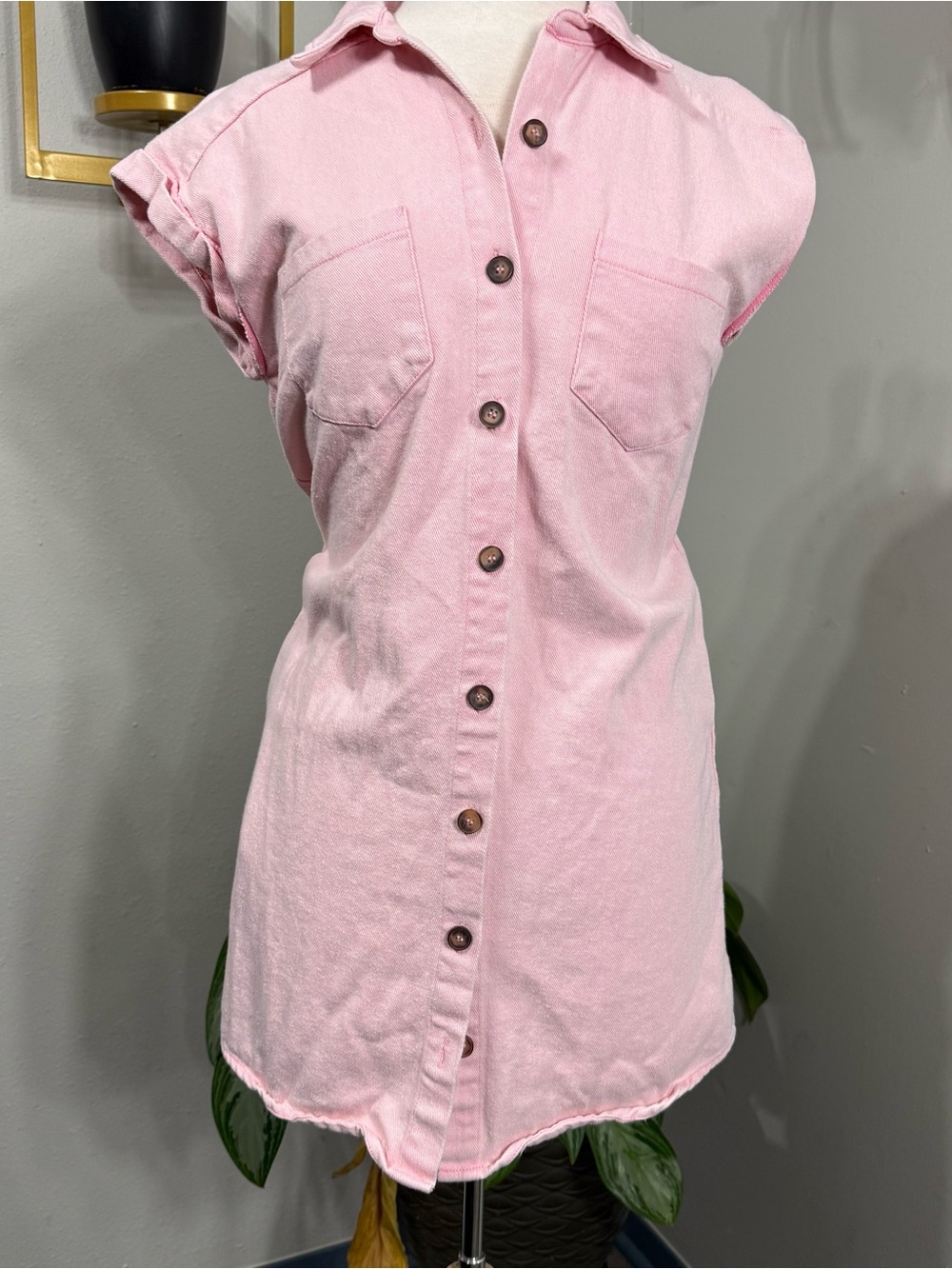 She + Sky Pink Denim Button Front Shirt Dress Size Small Raw Hem Cap Sleeve